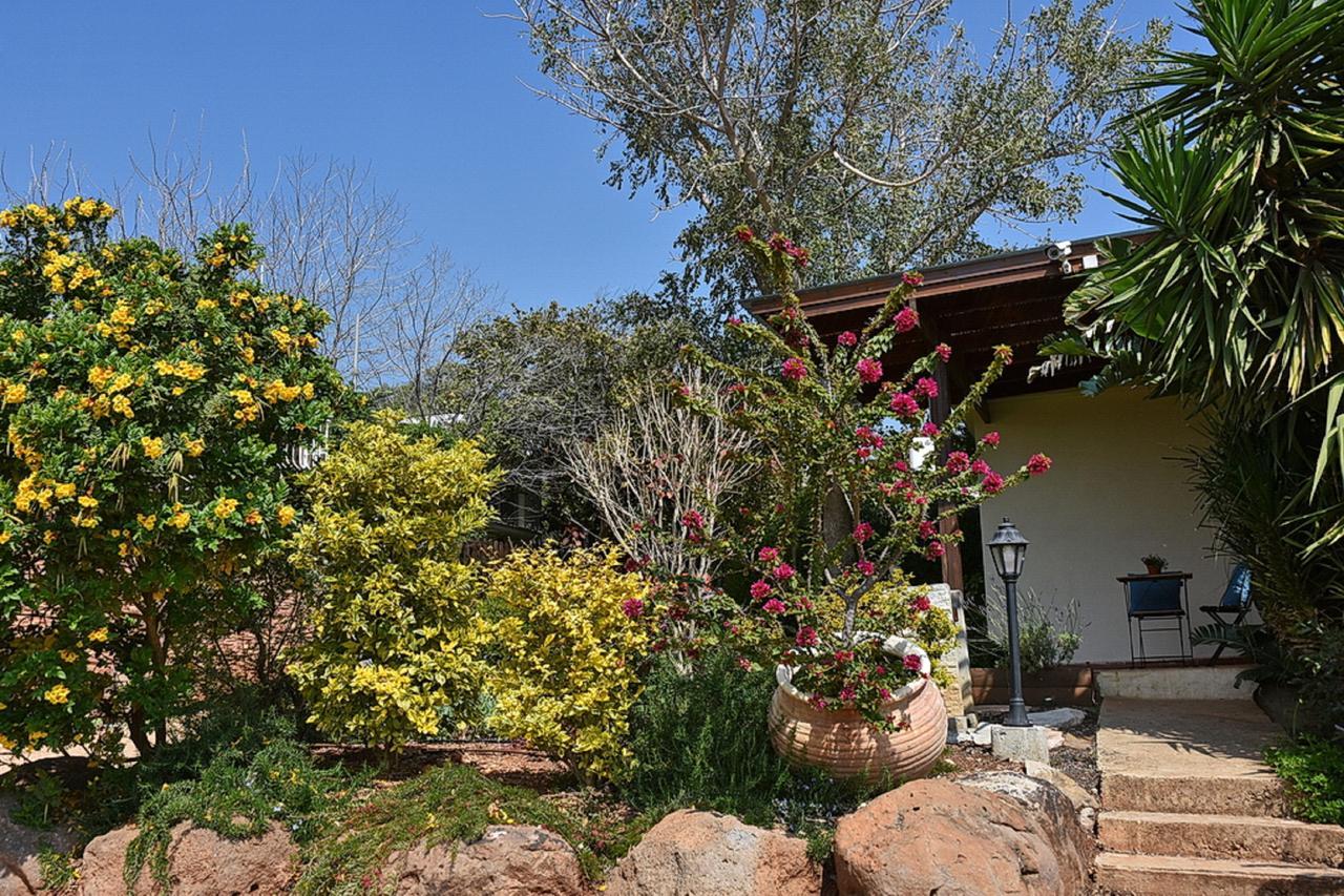 Mul Kinneret Livnim Exterior foto