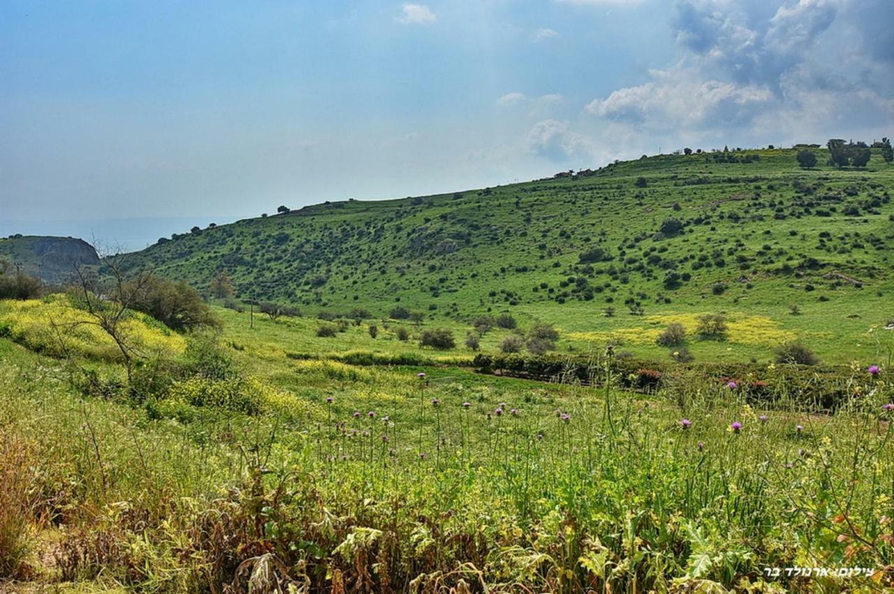 Mul Kinneret Livnim Exterior foto